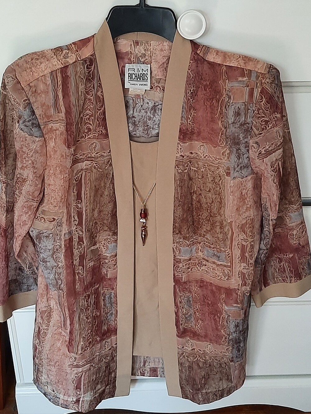 Vintage 1980s Blouse With Shoulder Pads & Necklace